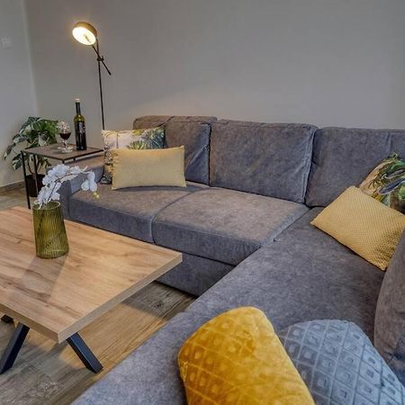 Cozy Modern Apartment Rijeka Exterior foto